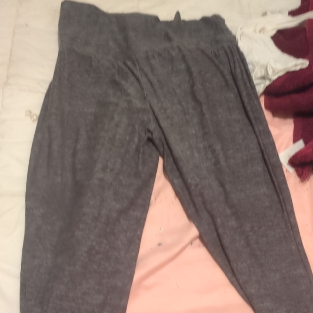 Gray Relaxed Fit Sweatpants with Elastic Waistband